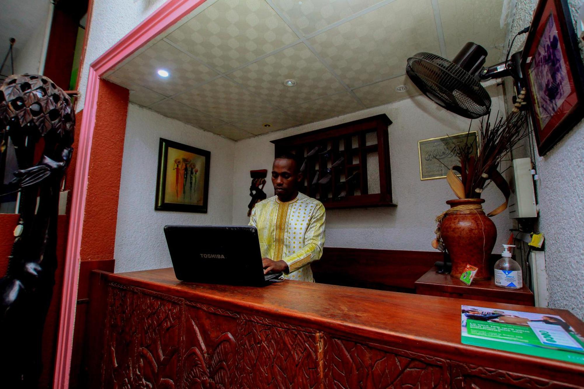 Hotel Le Prince Cotonou Exterior foto