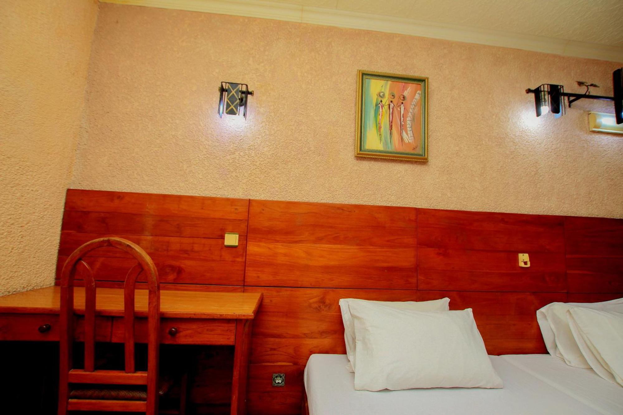 Hotel Le Prince Cotonou Exterior foto